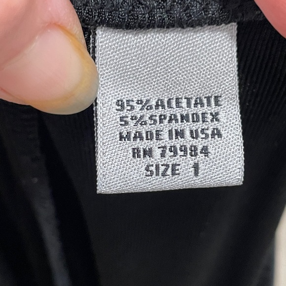 Chico’s Traveler’s black pants size 1. - Picture 6 of 10